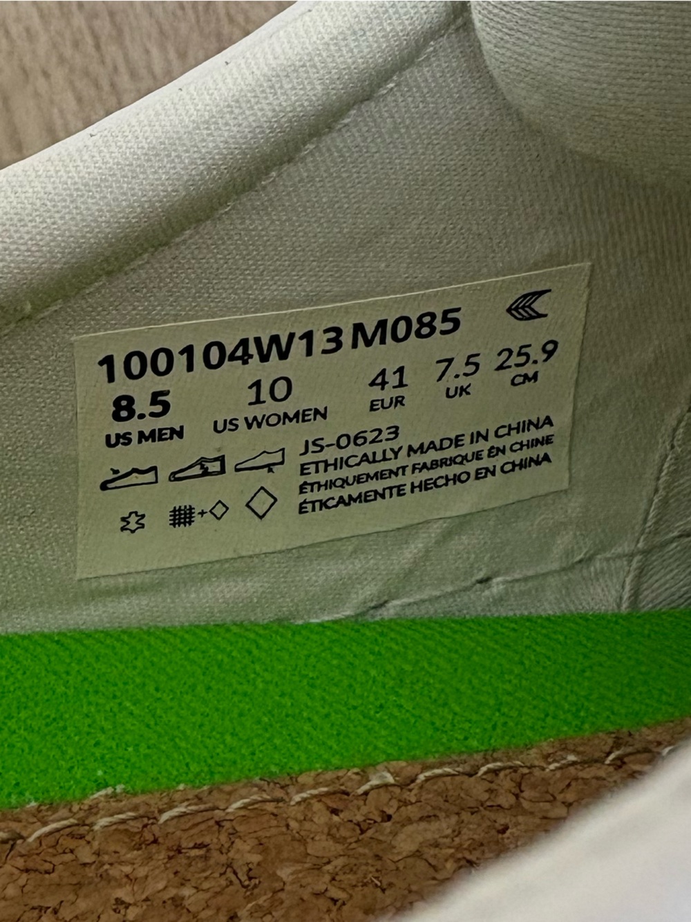 Cariuma Oca Leather Unisex Sneakers 10W 8.5M Like New Rare Eco-Friendly Preppy - Picture 9 of 9